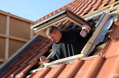 Pose de fenêtres de toit Velux à Trébas